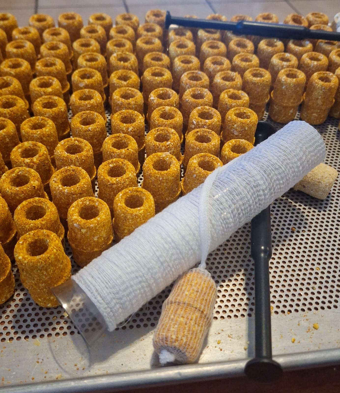 EZ Balls - Stick Mix Fluoro in PVA. 80 Bucket